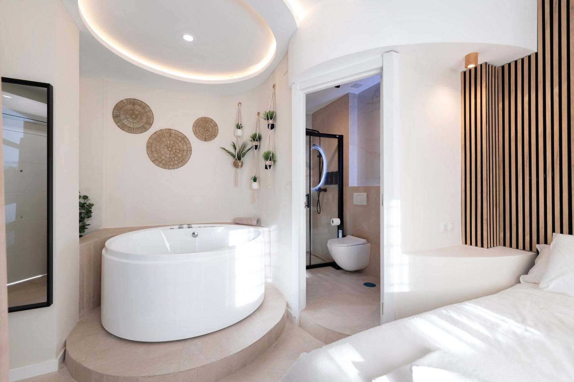 Апартаменти Malaga Boutique V.V Luxury Jacuzzy Екстер'єр фото